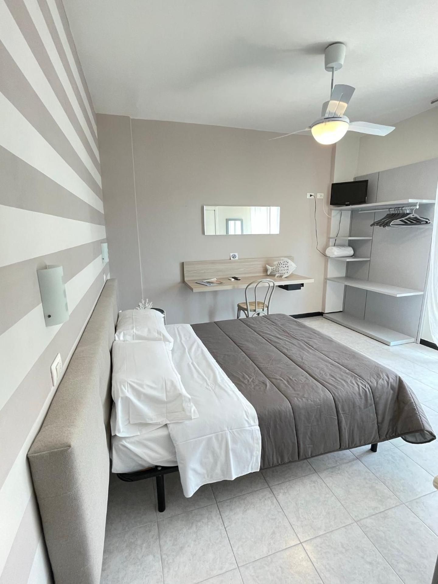 Double Room with Balcony and Sea View