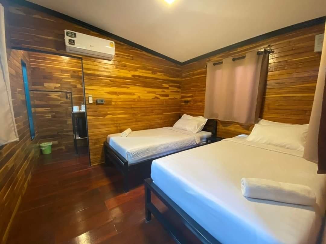 TWIN Standard Twin Room