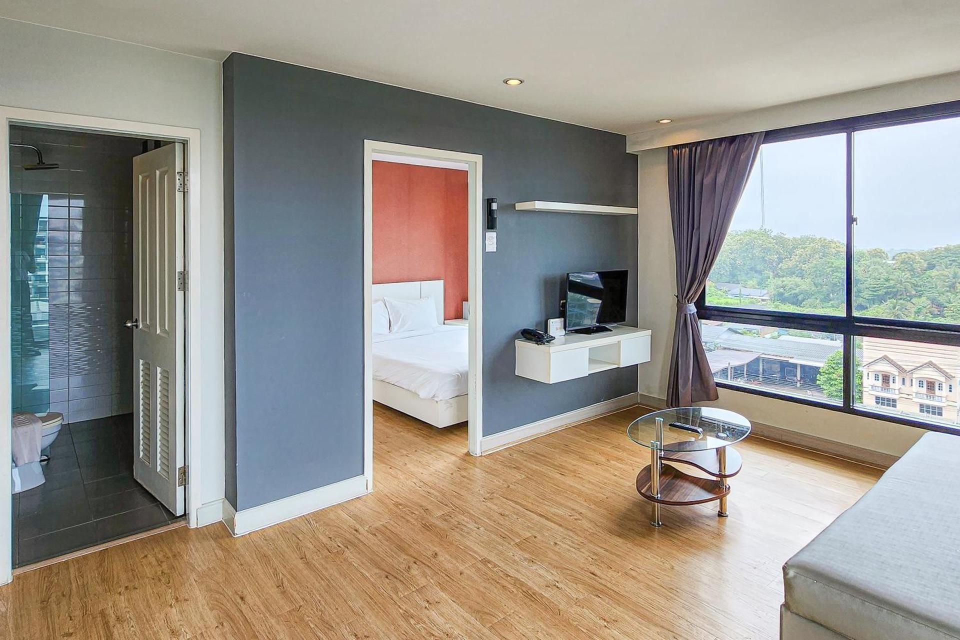 Deluxe Family Room