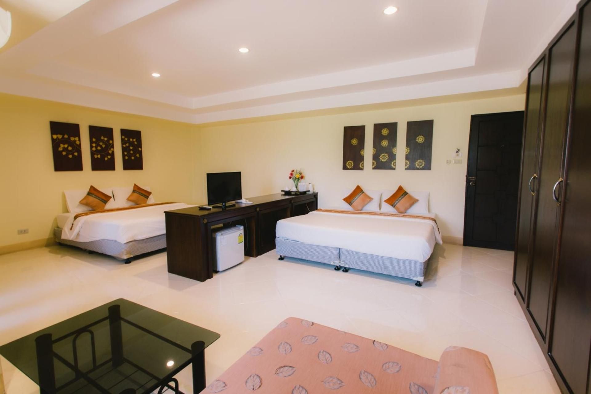 Deluxe Quadruple Room