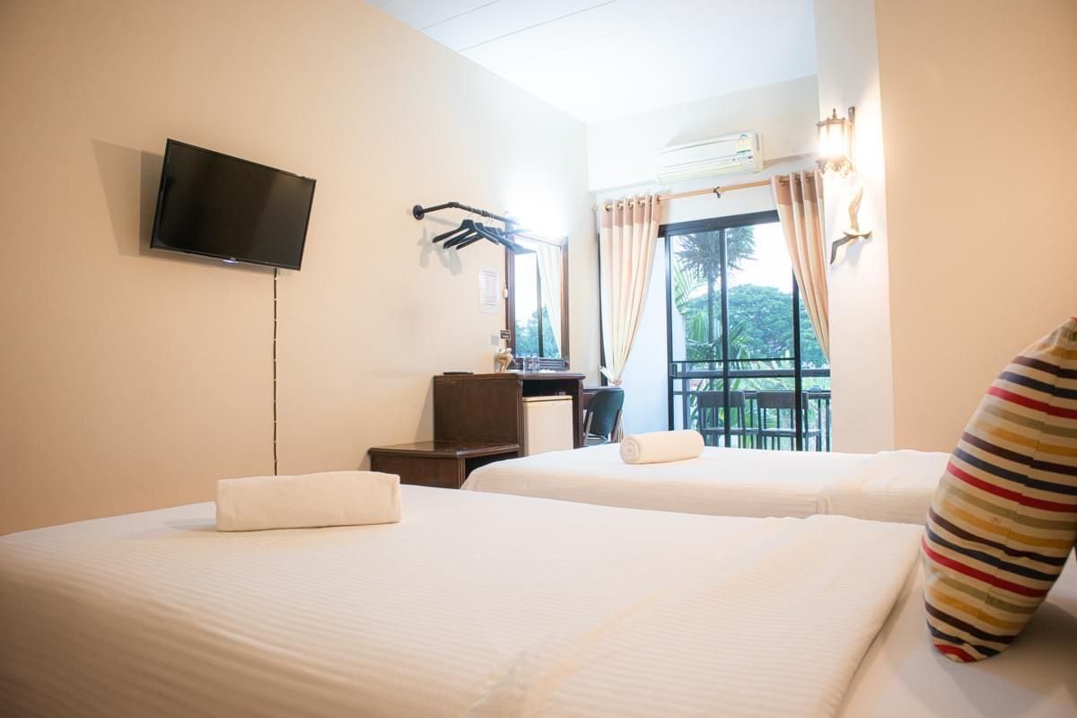 Phaya Inn Deluxe Twin 2