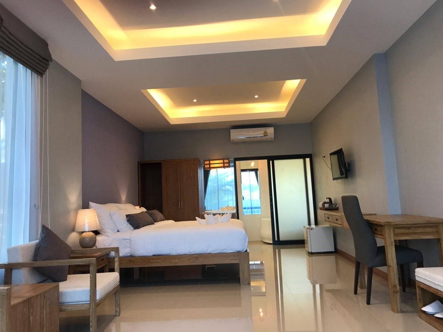 Deluxe Suite