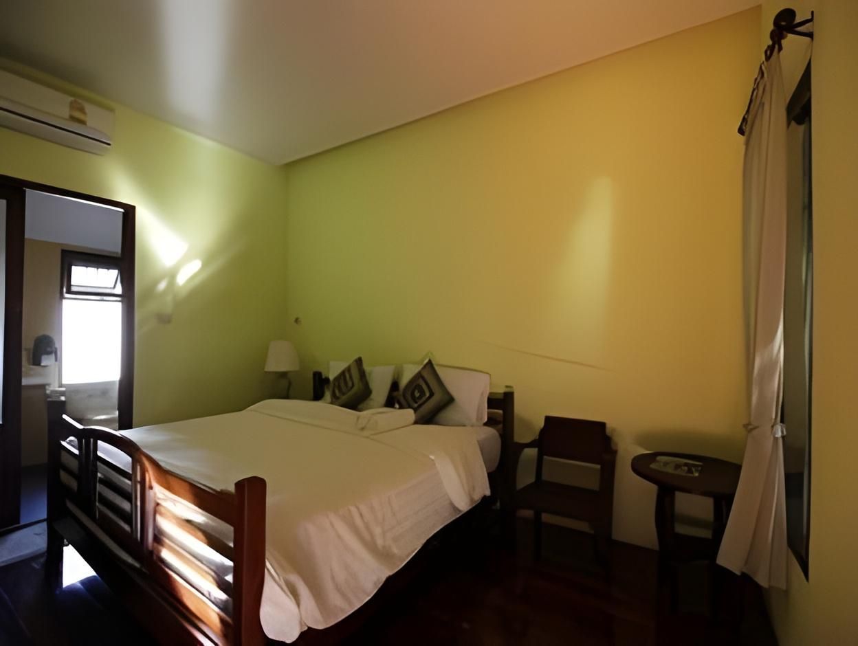 Baan Lapoon Hotel Deluxe