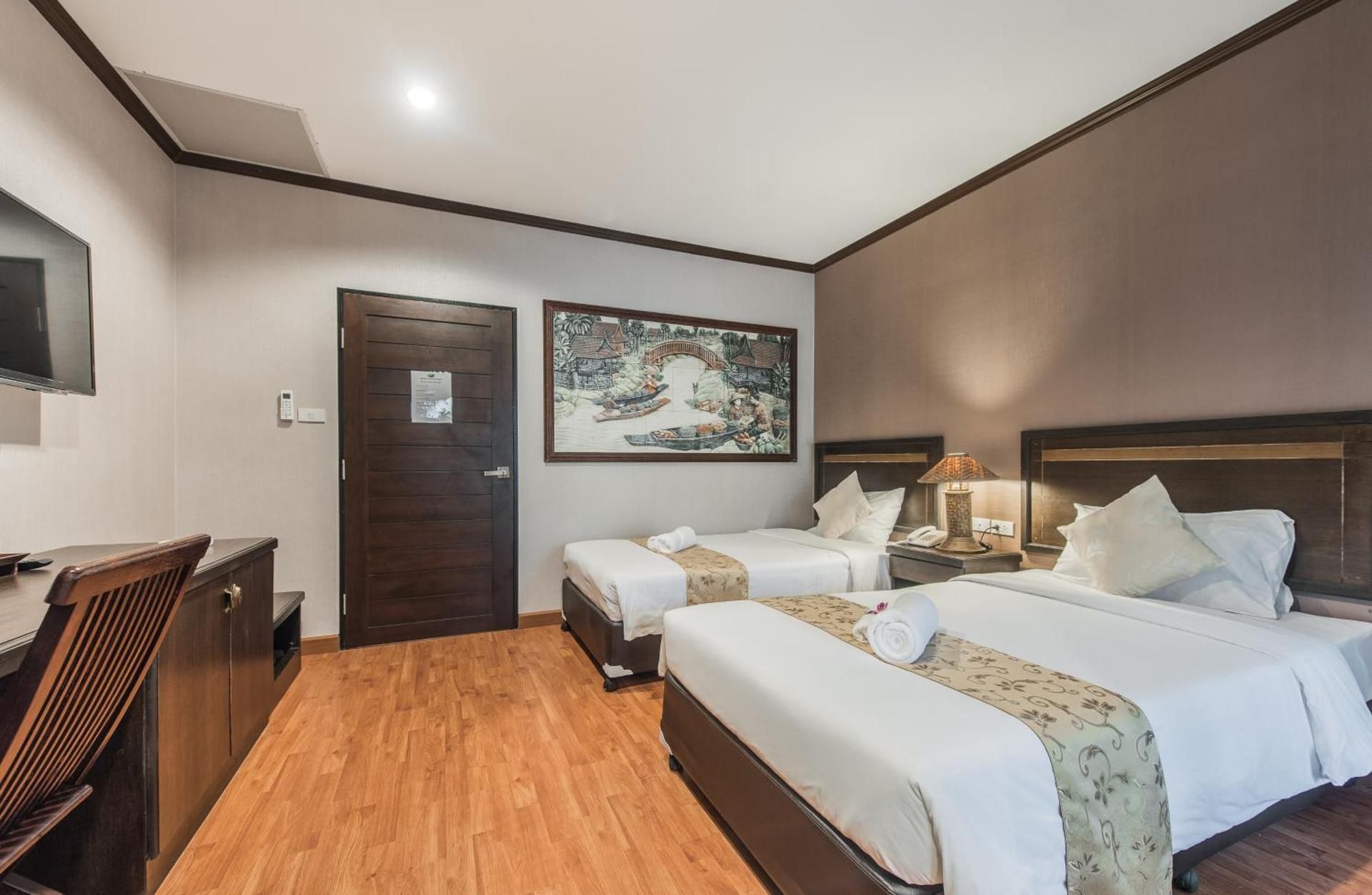 Studio Twin Bed