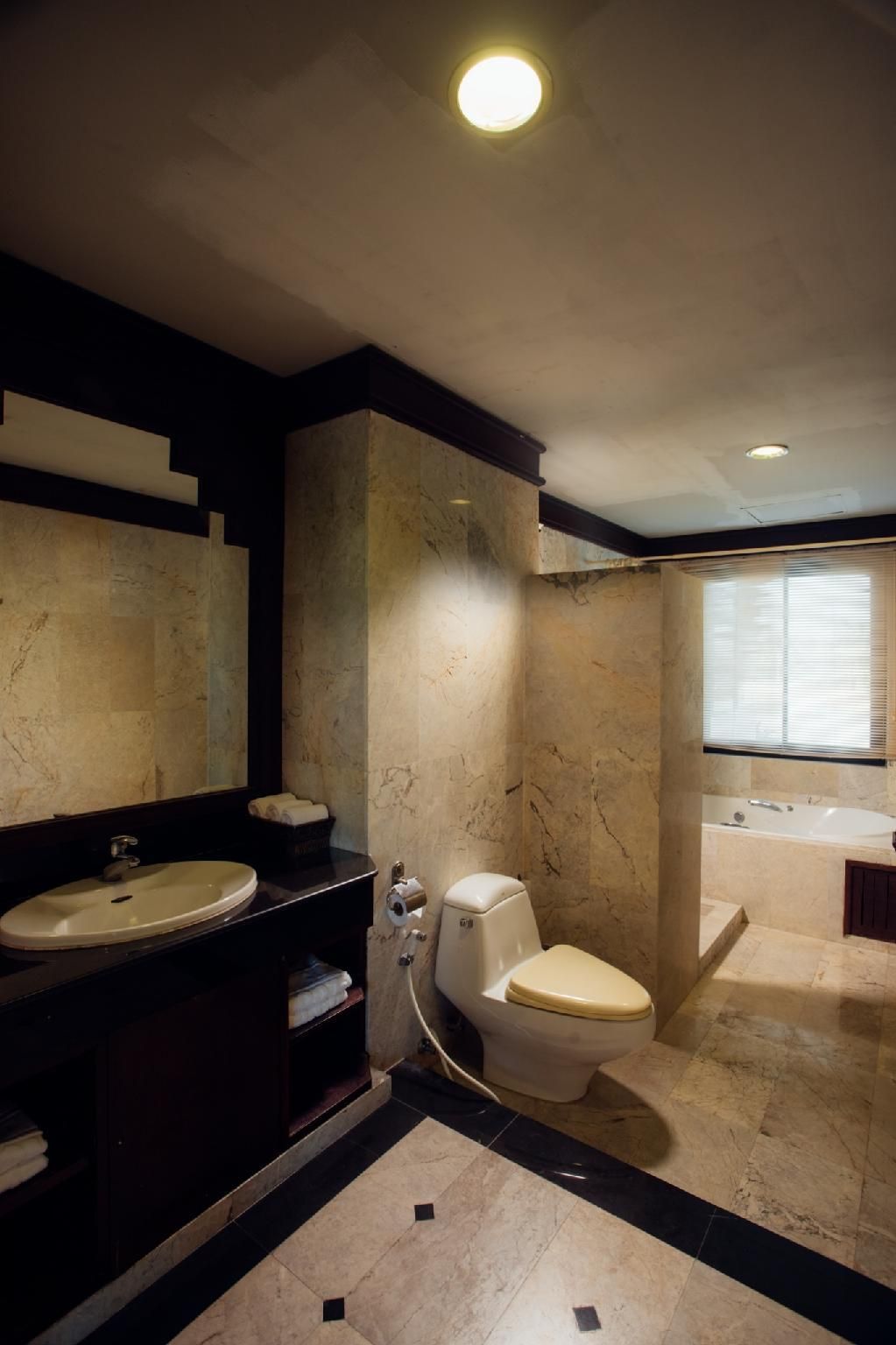 Gassan Legacy Golf Club Suite Room 3