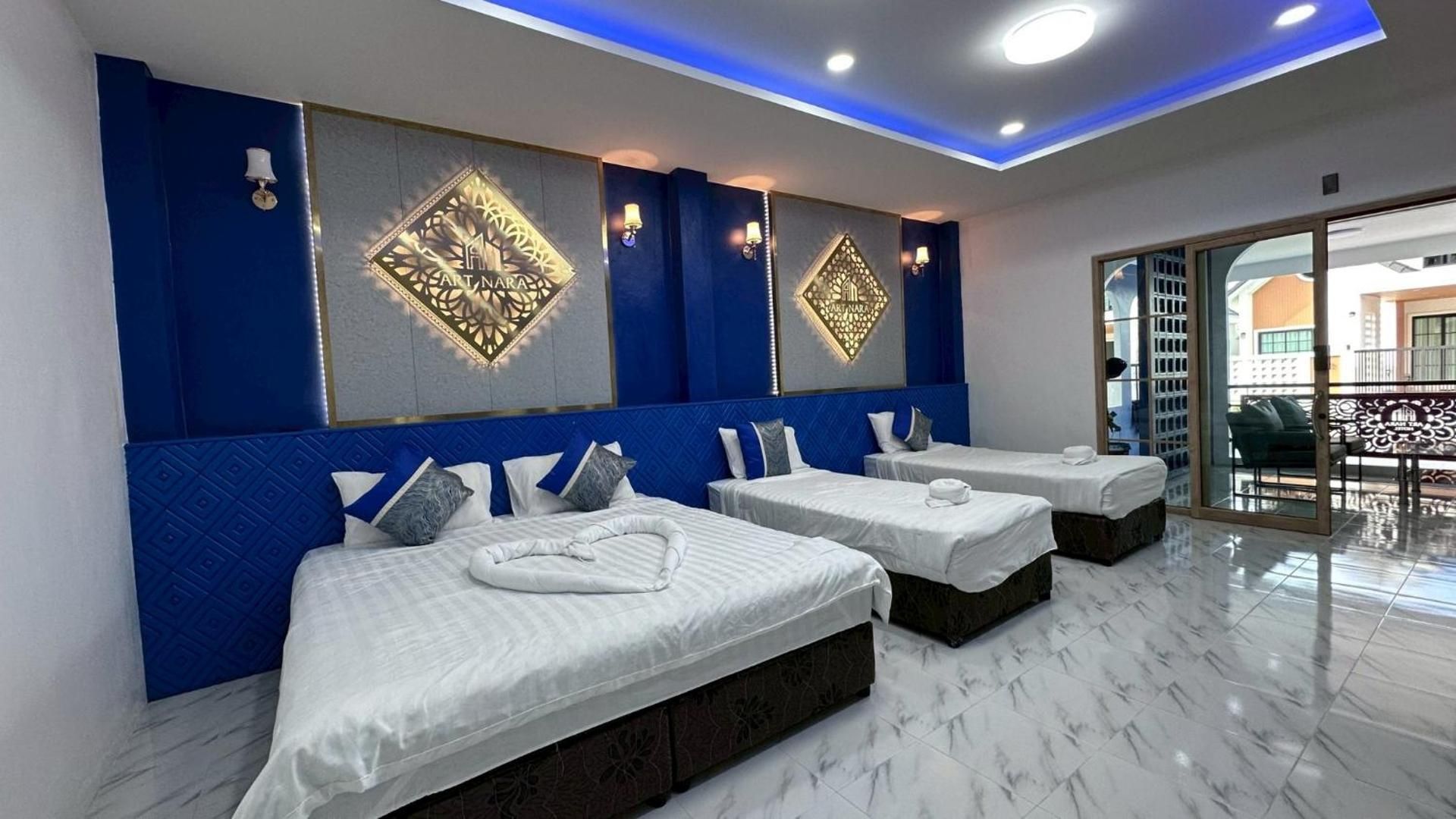 Deluxe Family Room