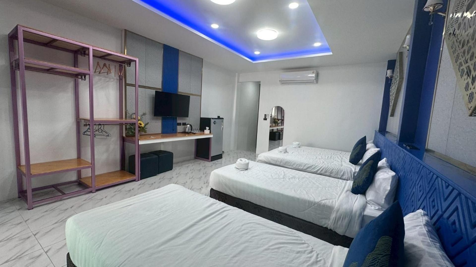 Deluxe Family Room