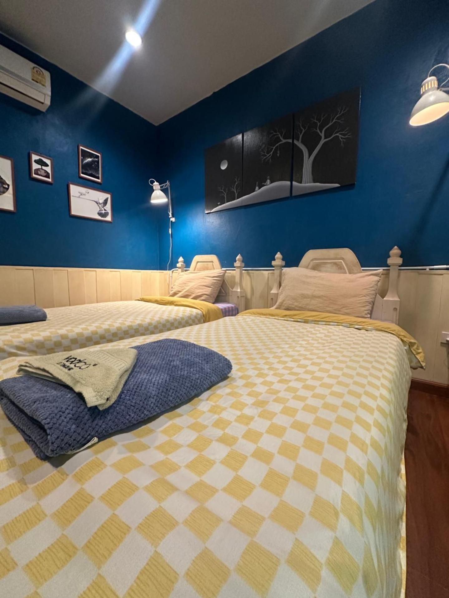 Twin Room with Shower