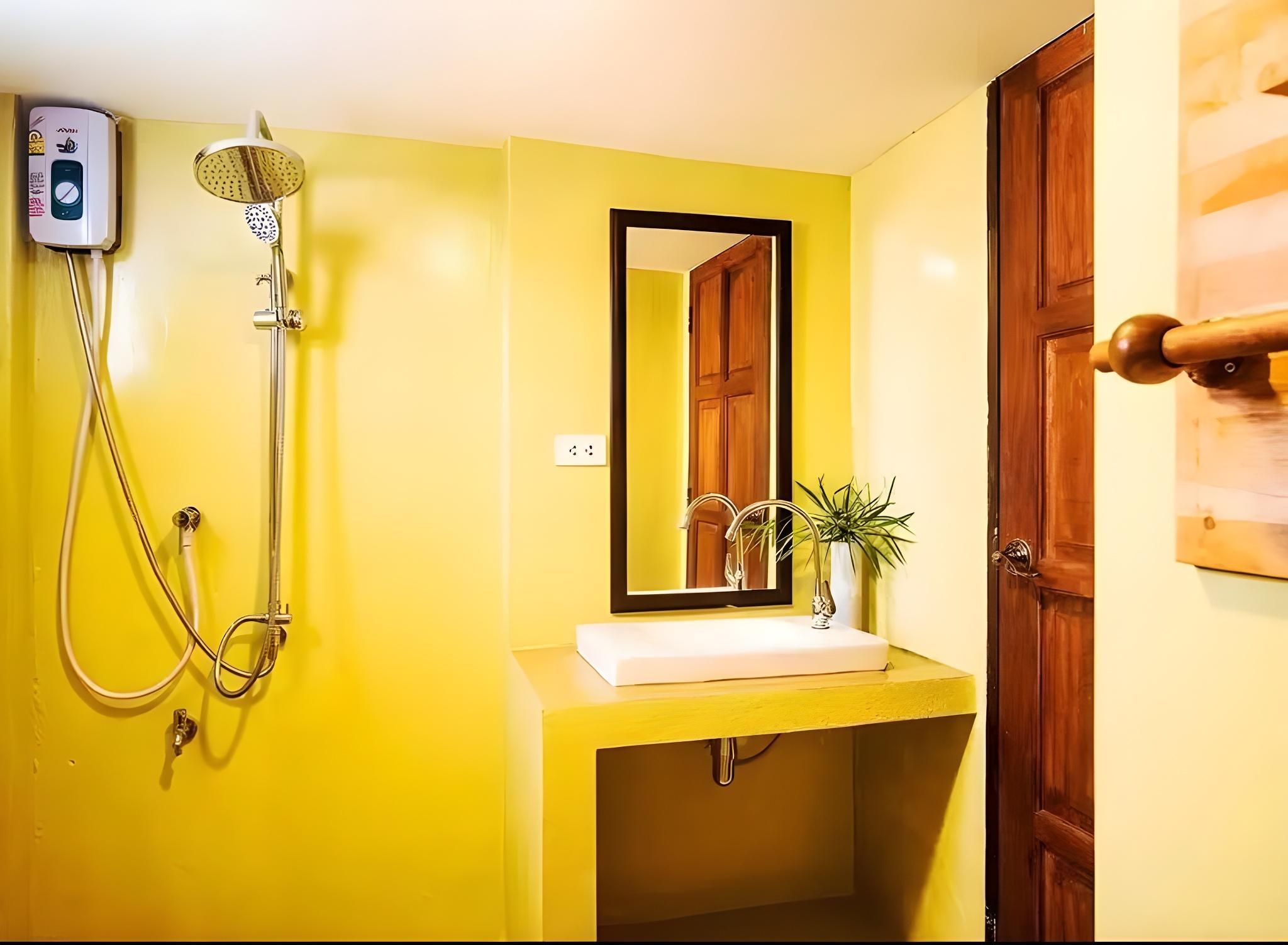 Comfort Quadruple Room - Non-Smoking