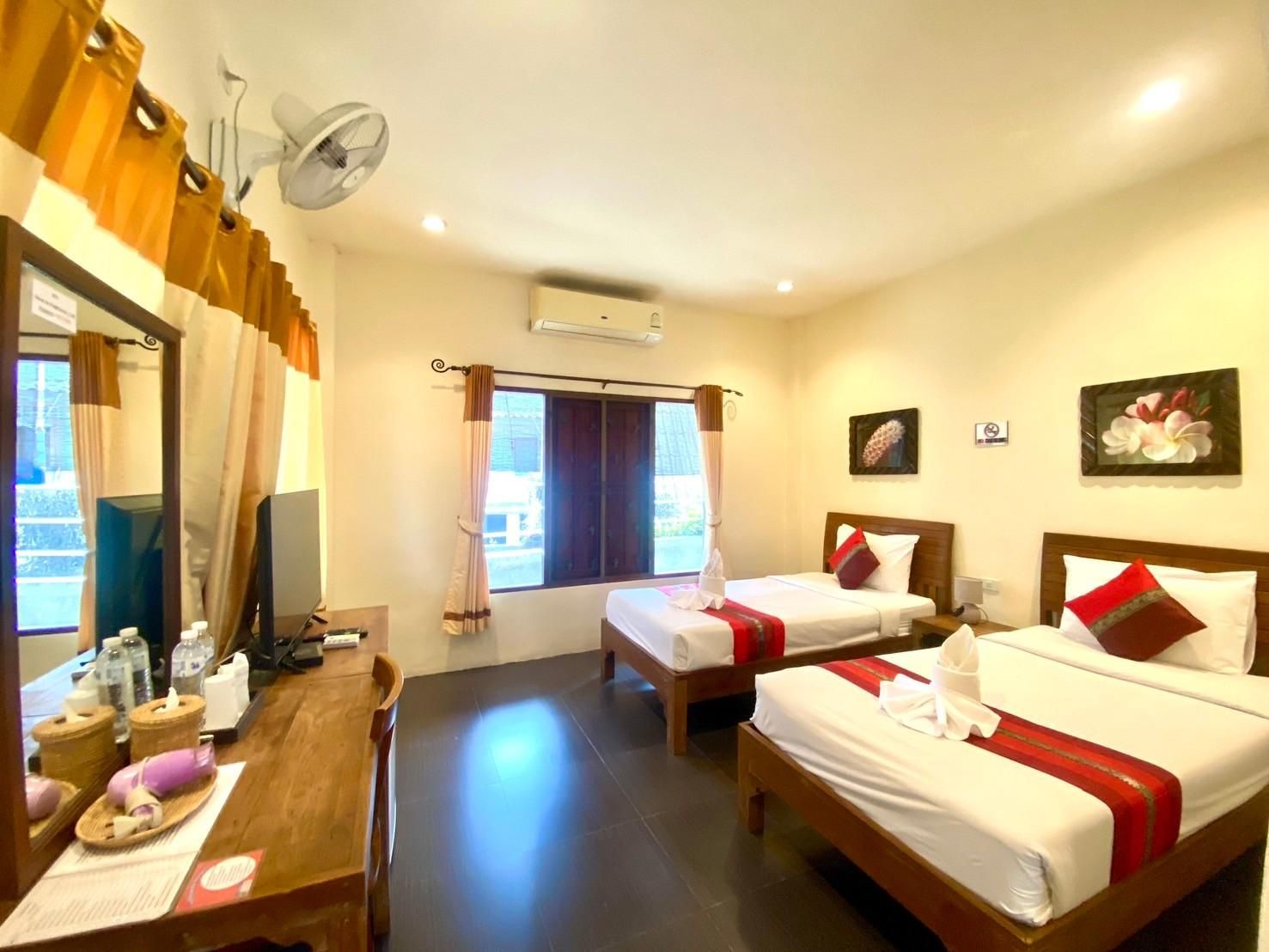Standard Twin Room