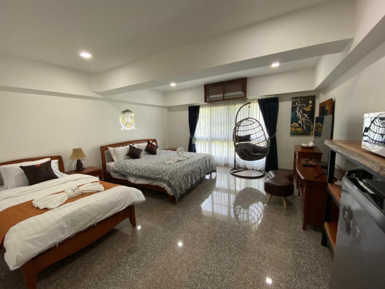 Large Double or Twin Room