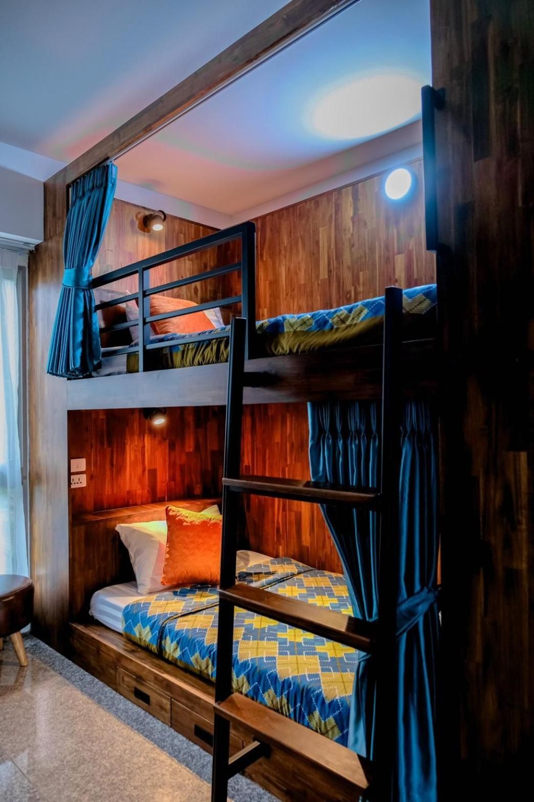 Dormitory Room - Mixed