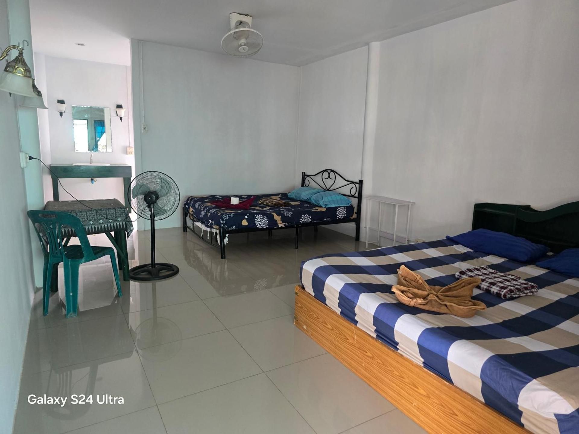 Quadruple Room with Private Bathroom