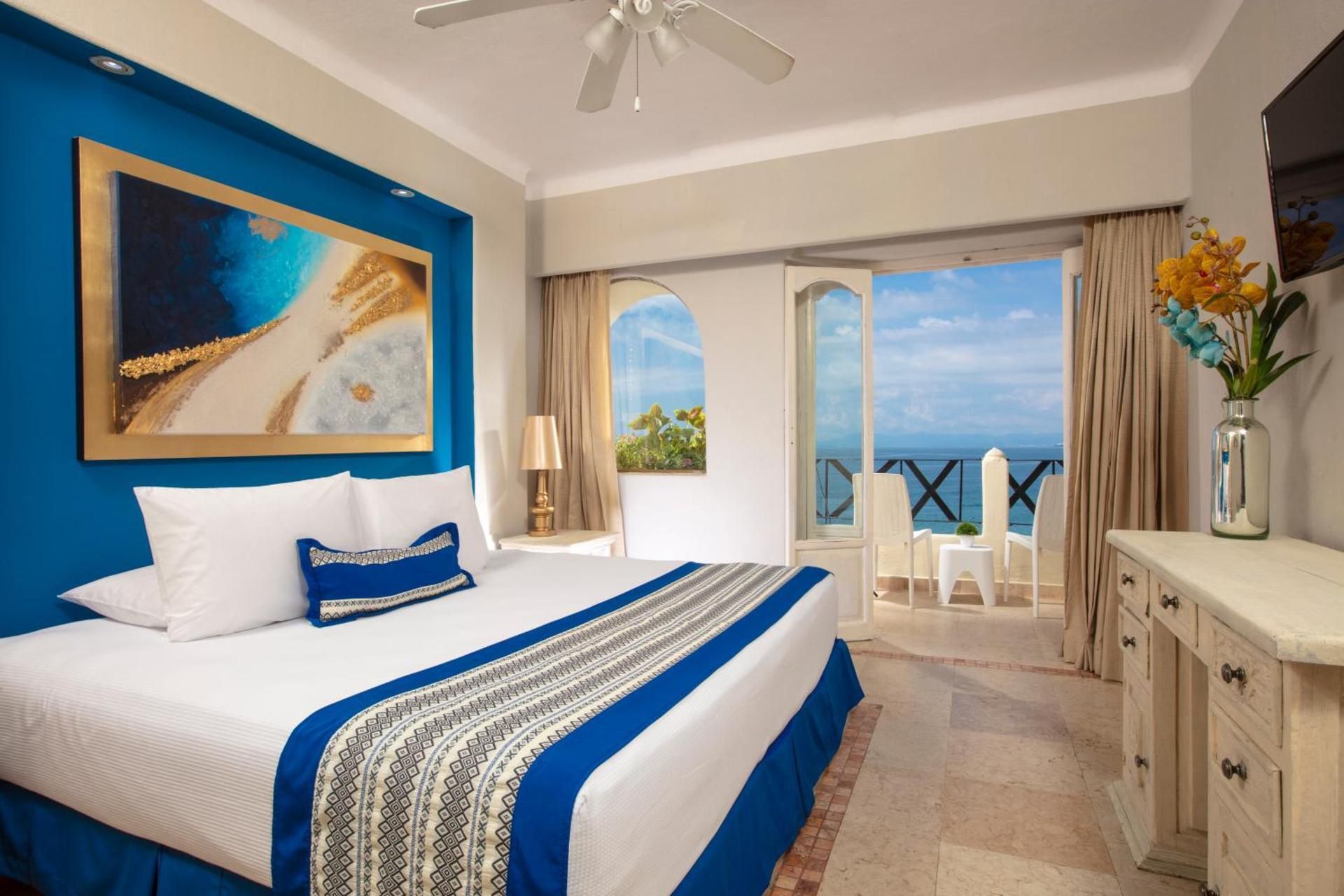 Blue Splendor Oceanfront