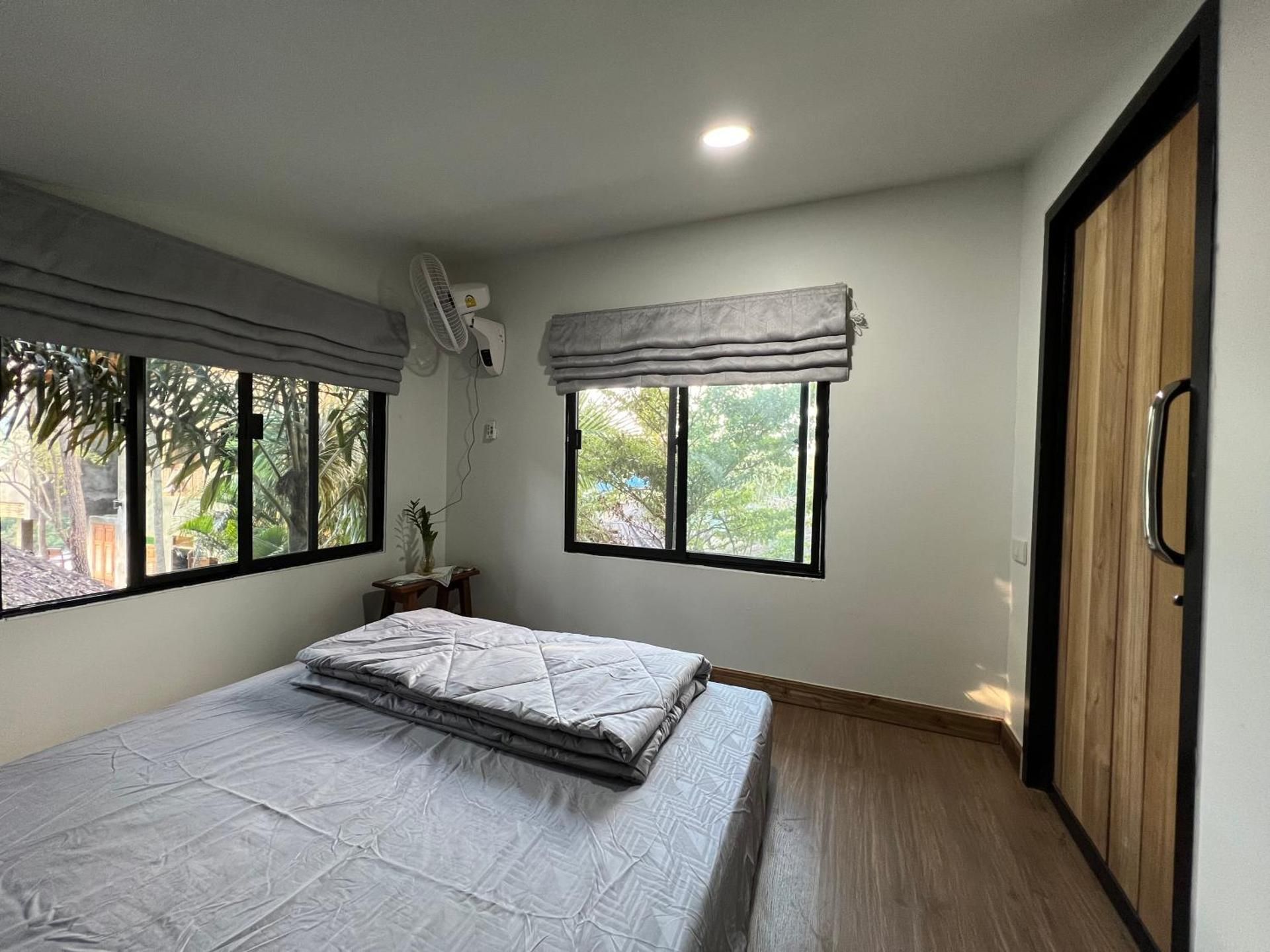 Double Room with Shared Bathroom