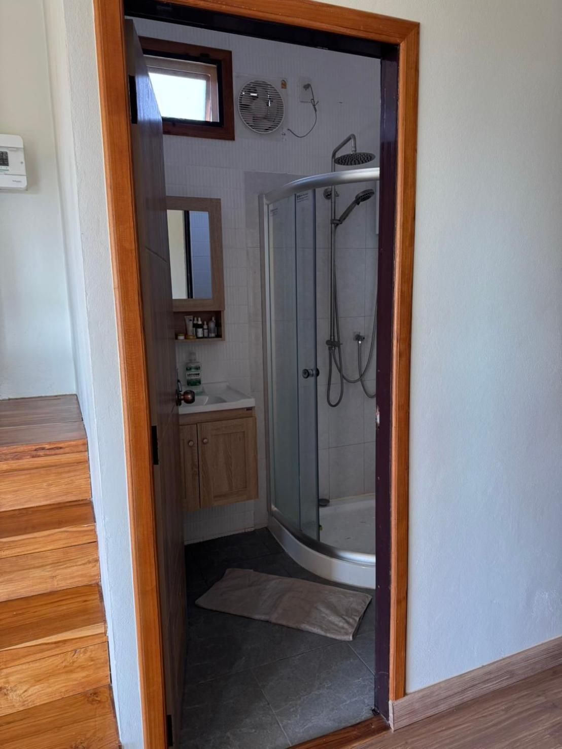 Suite with Mountain View