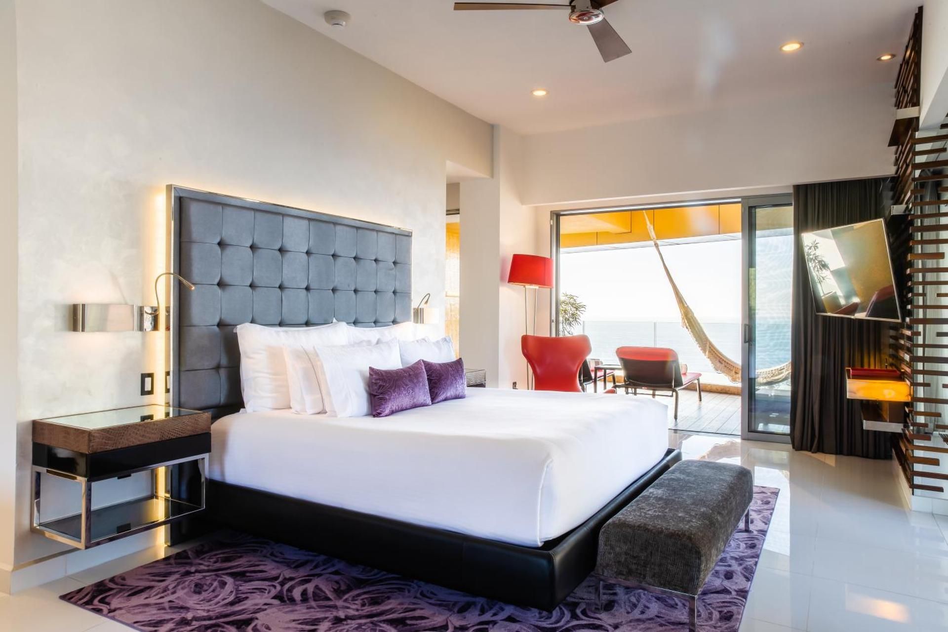 Ultra Mousai Corner Suite North
