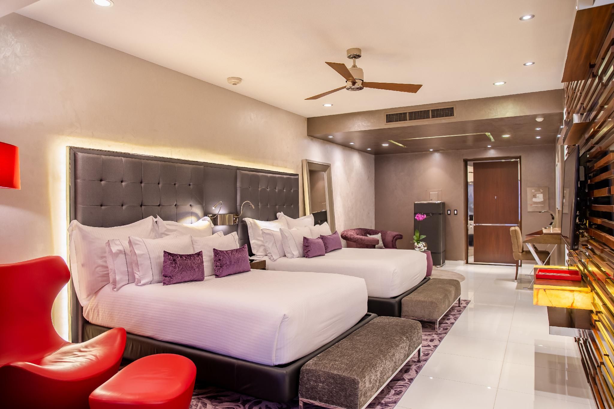 Junior Suite with 2 Double Beds
