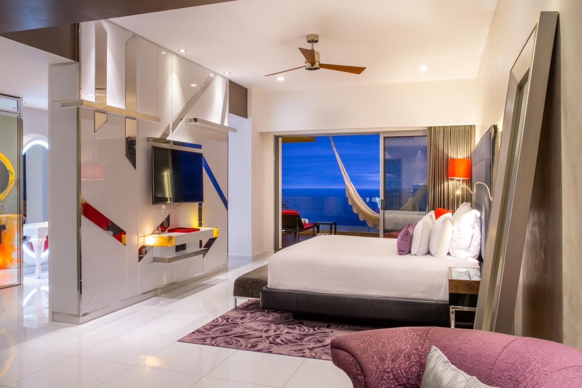 Ultra Suite North