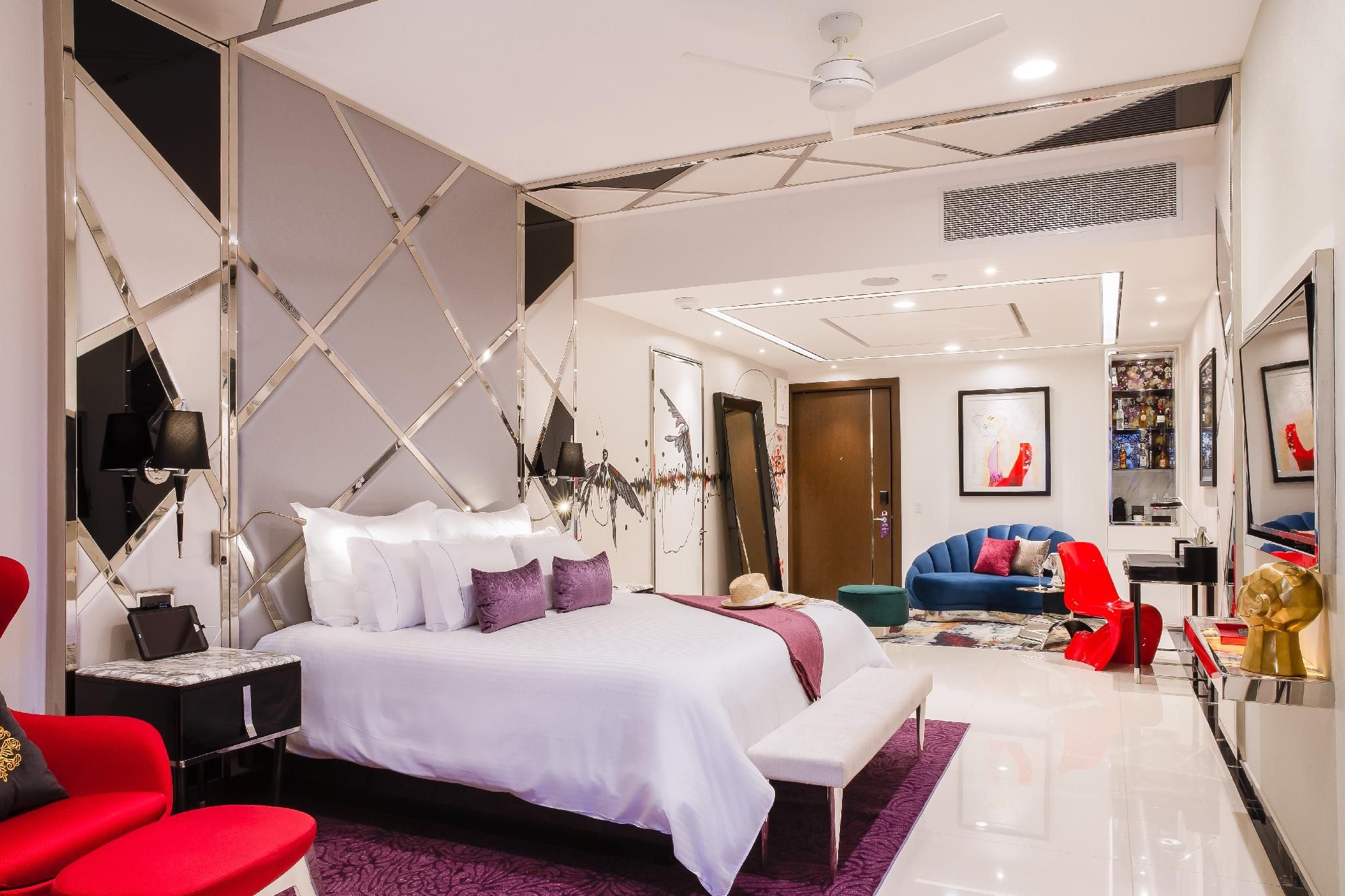 Superior South King Room