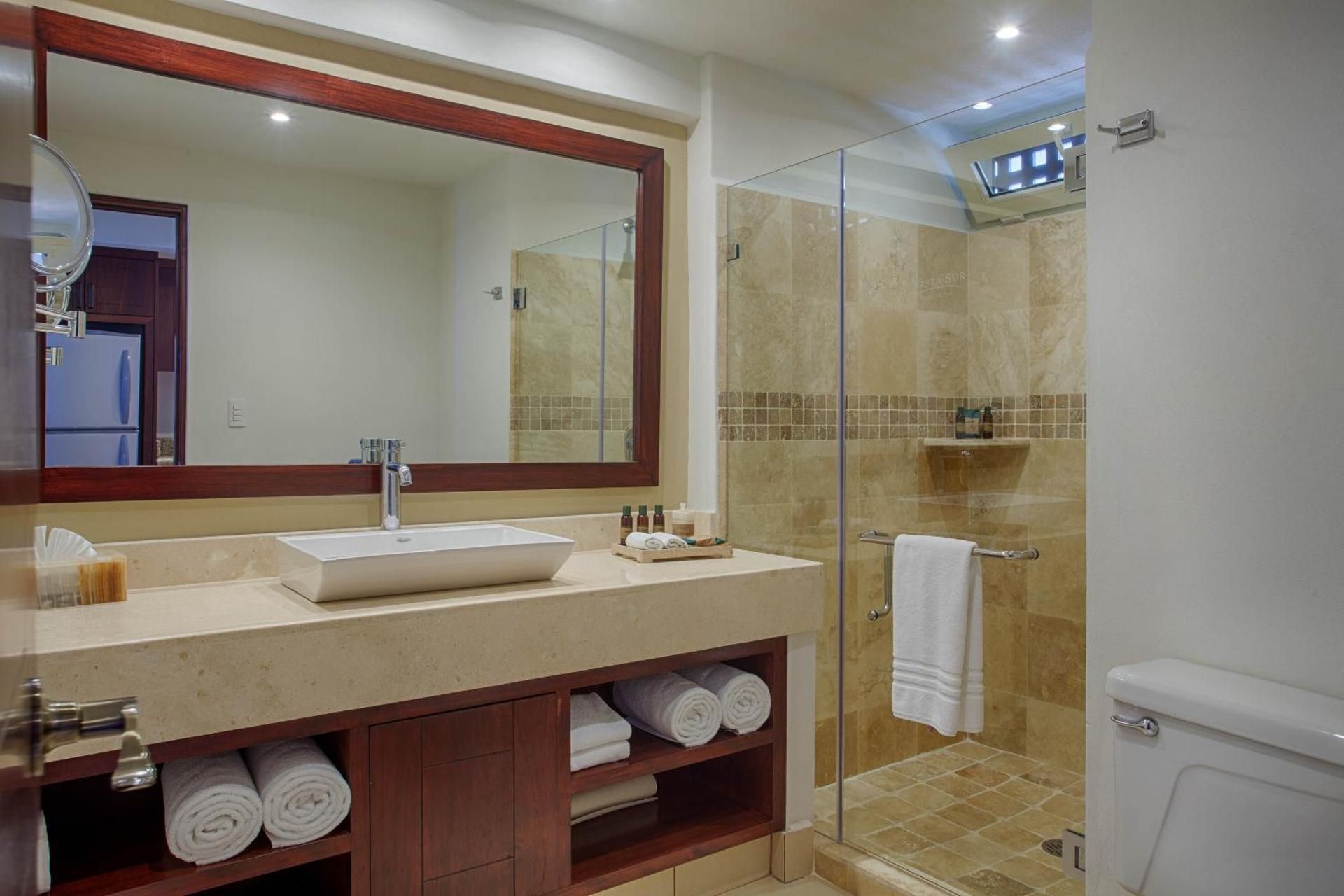 Deluxe King Oceanfront
