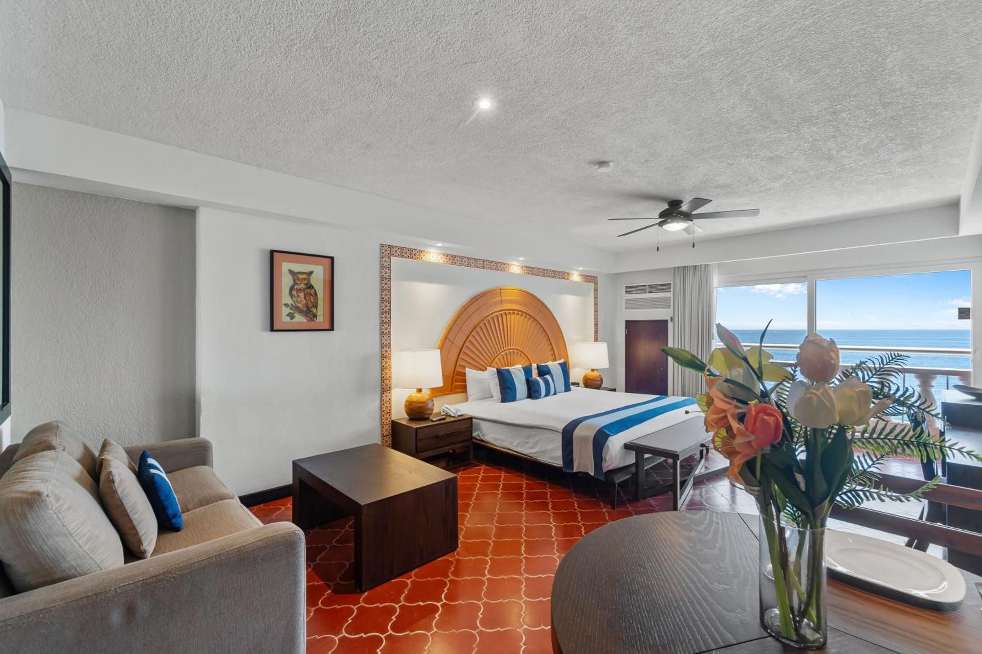 Deluxe King Oceanfront