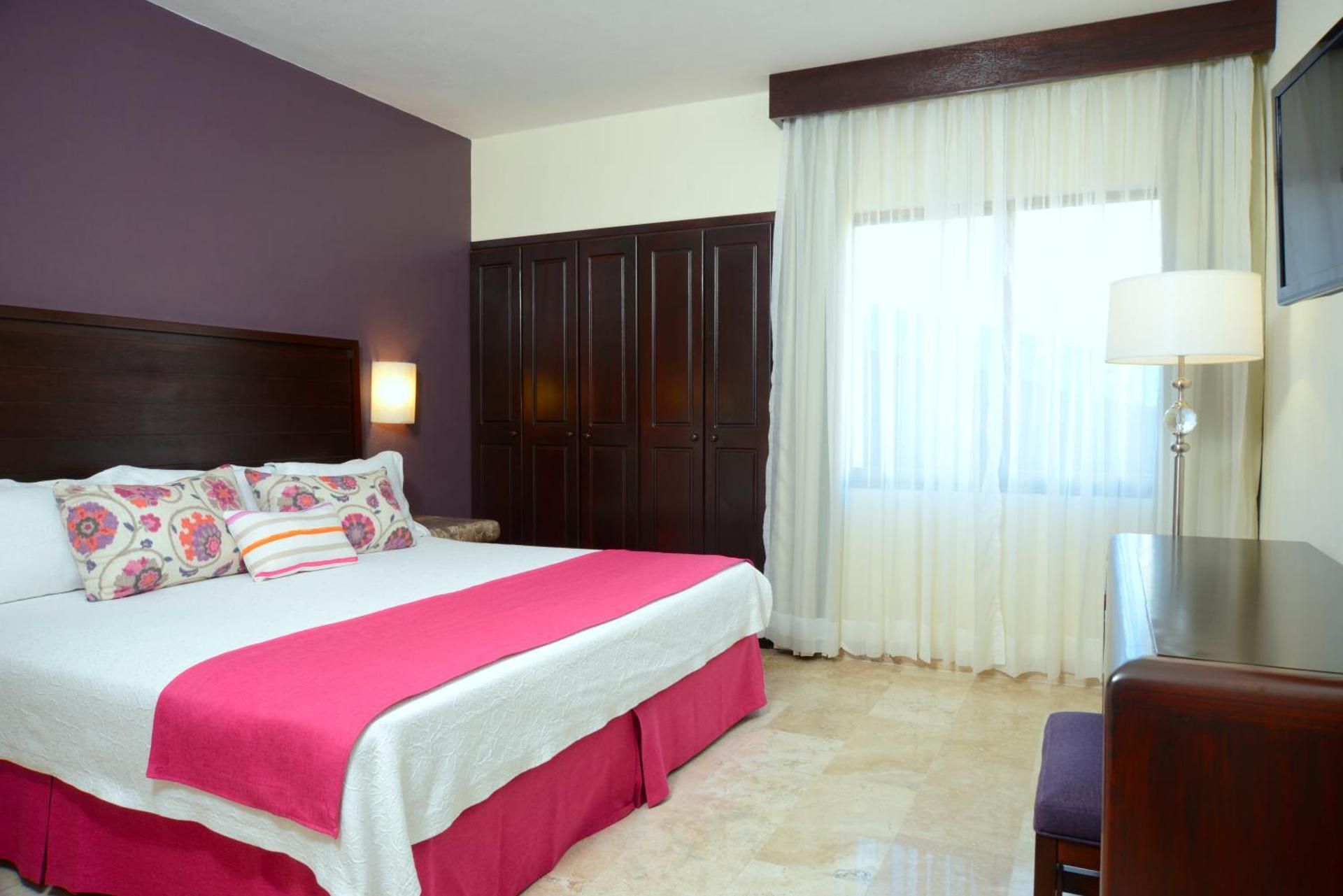 One bedroom Luxury Suite