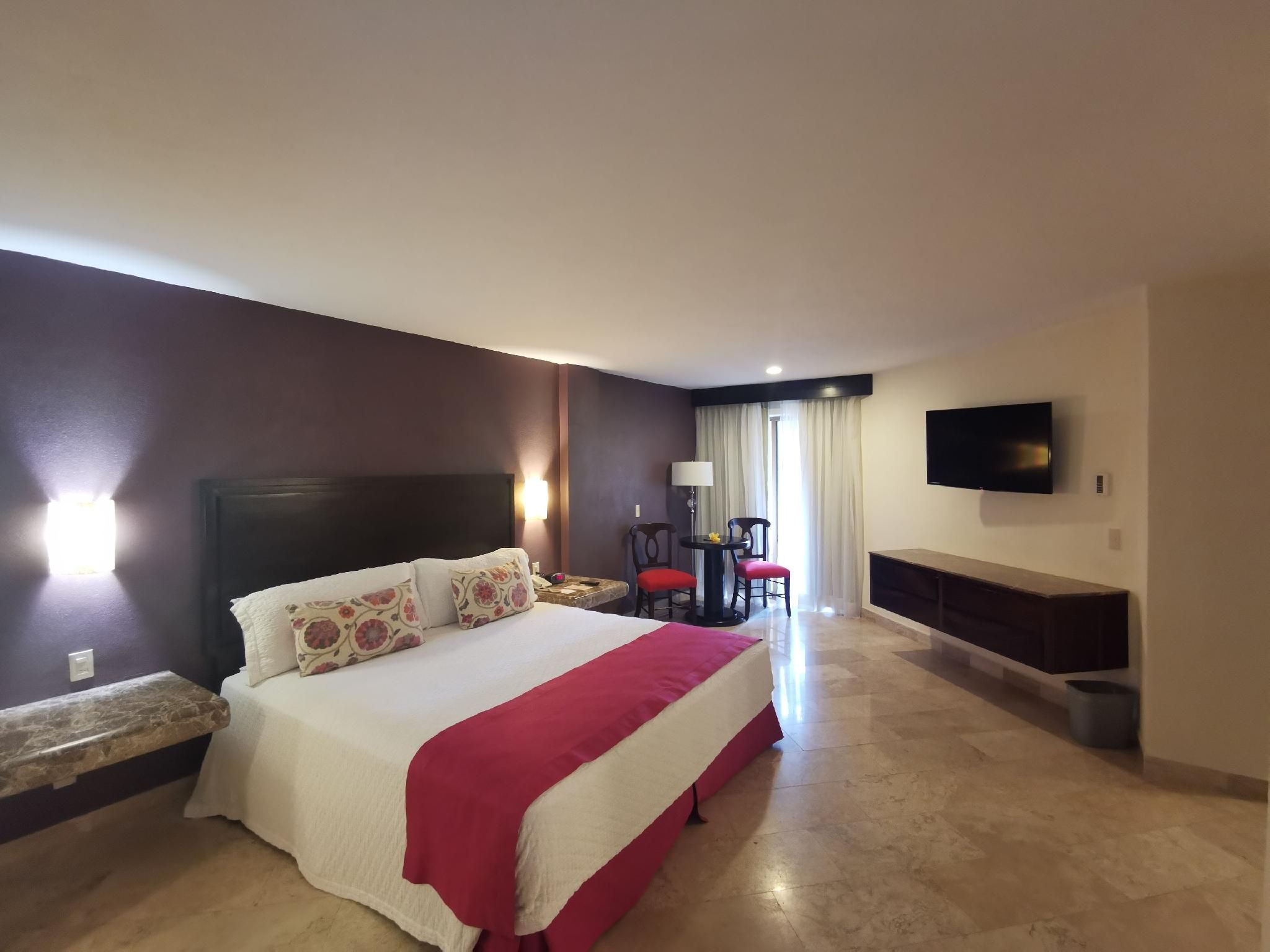 Two-Bedroom Luxury Suite