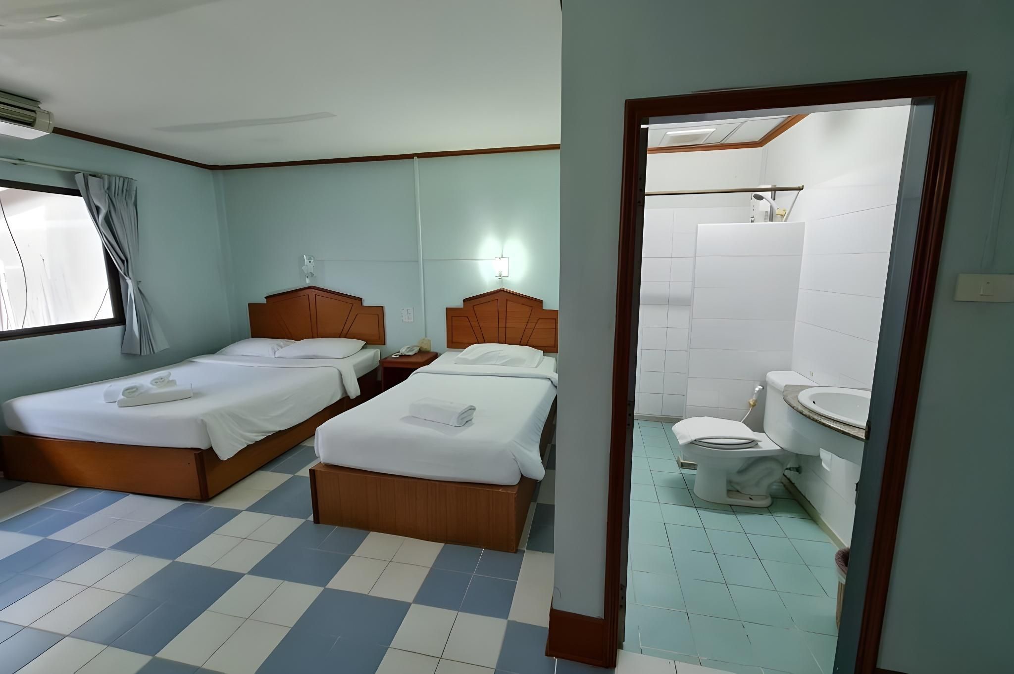Triple Room