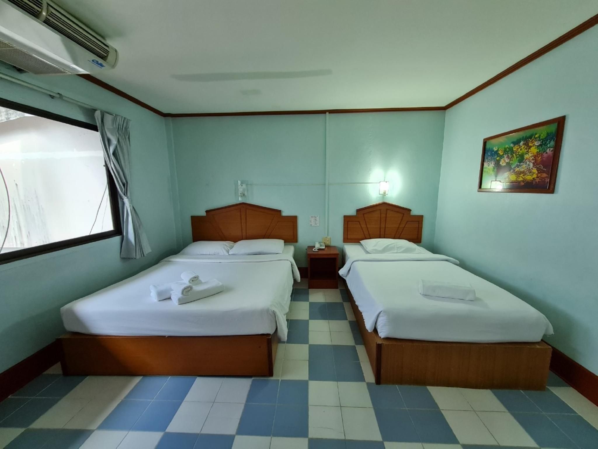 Triple Room