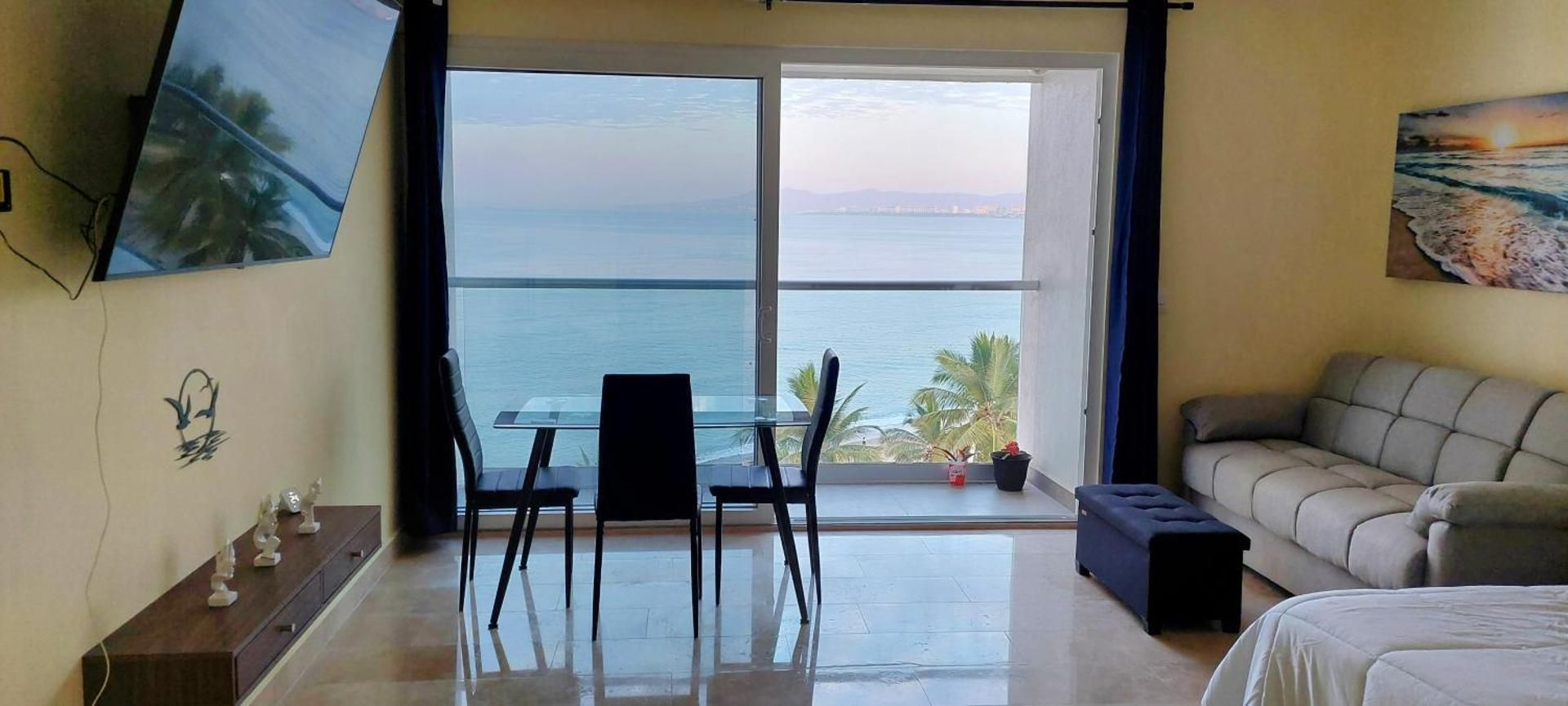 Studio with ocean view