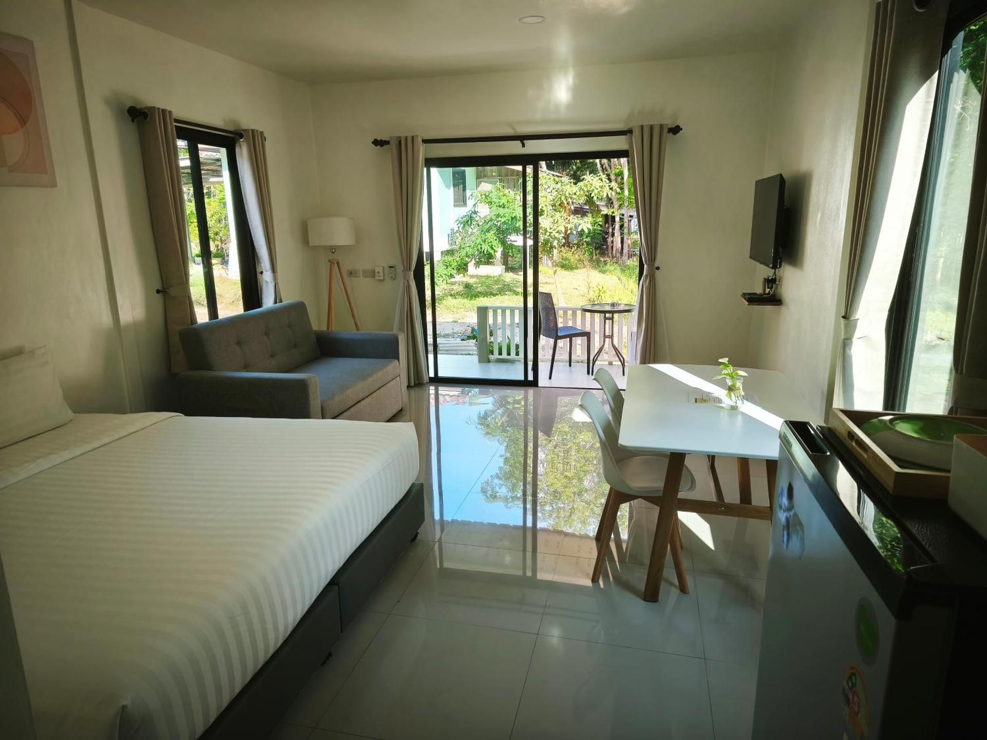 Deluxe Bungalow with Garden View