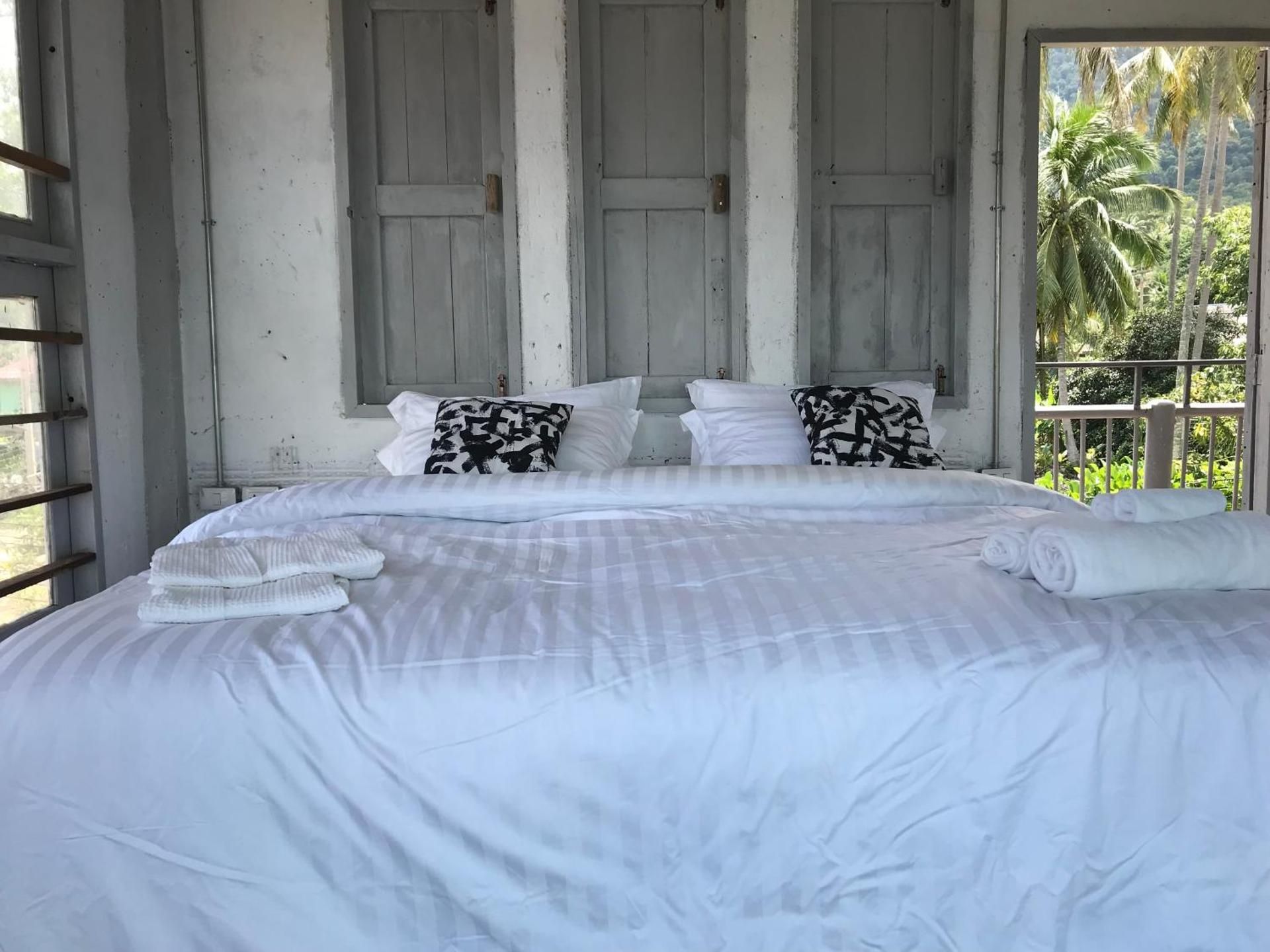 Deluxe Double Room with Balcony and Sea View