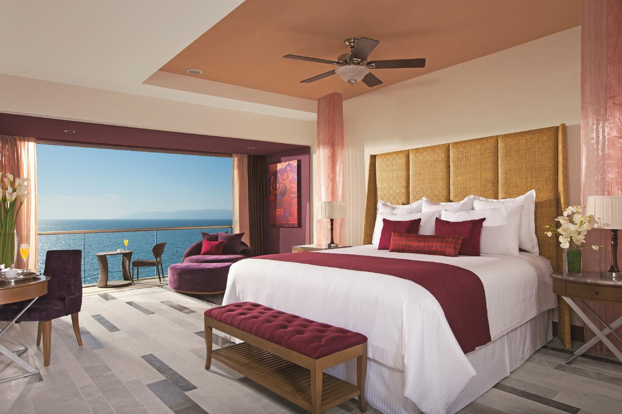 Preferred Club Junior Suite Ocean View King - All Inclusive