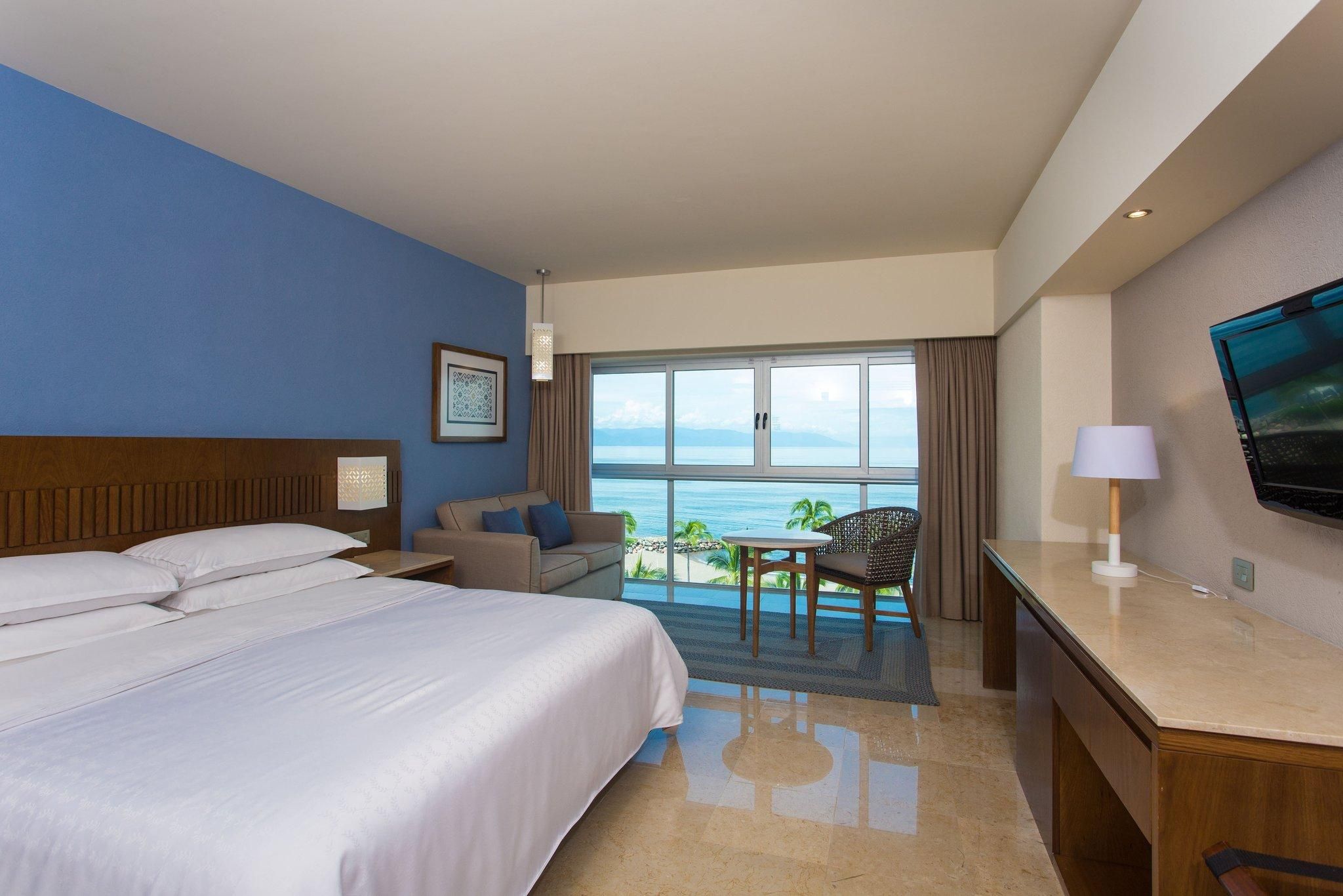 Deluxe Guest room, 1 King, Ocean view, High floor