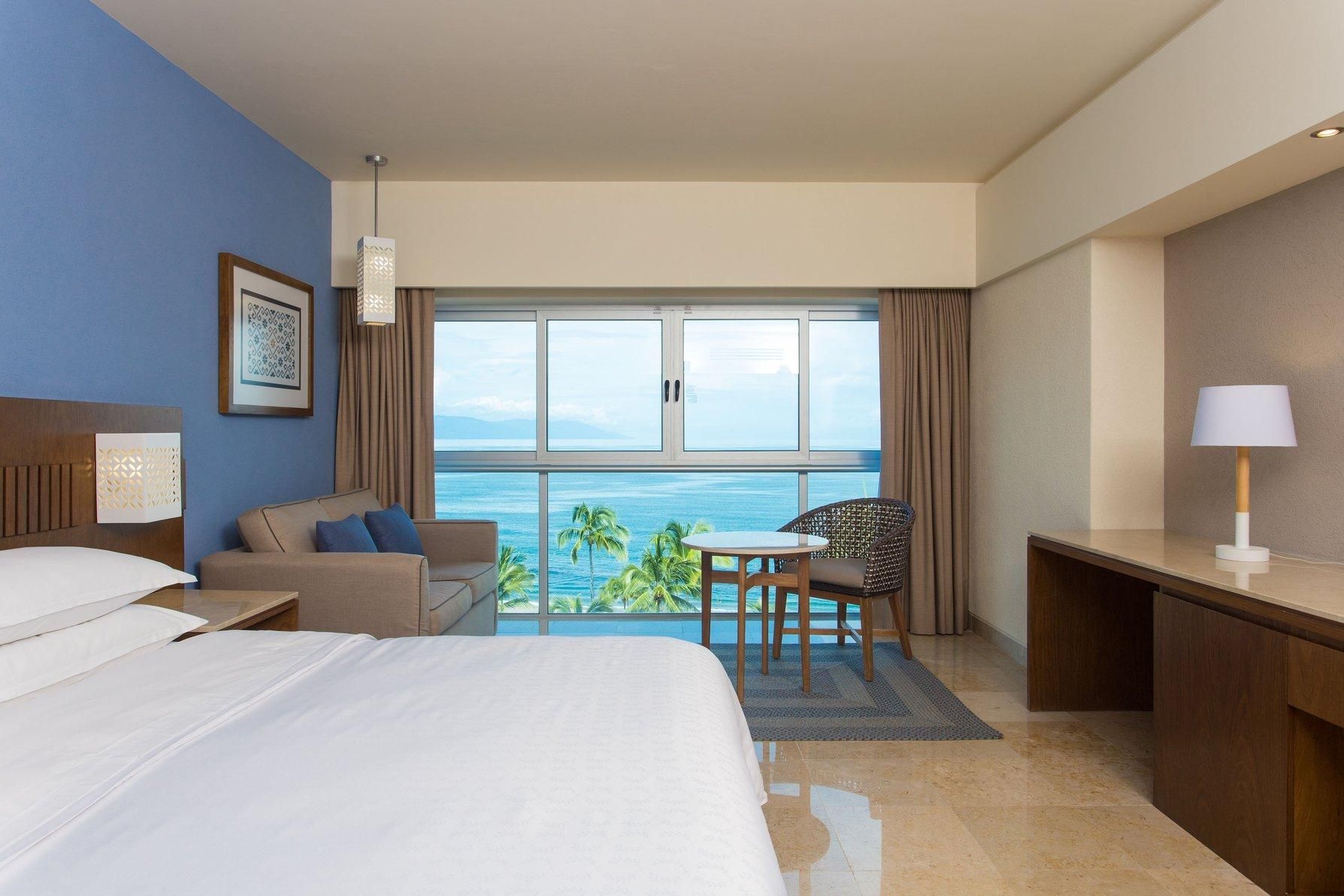 Deluxe Guest room, 1 King, Ocean view, High floor