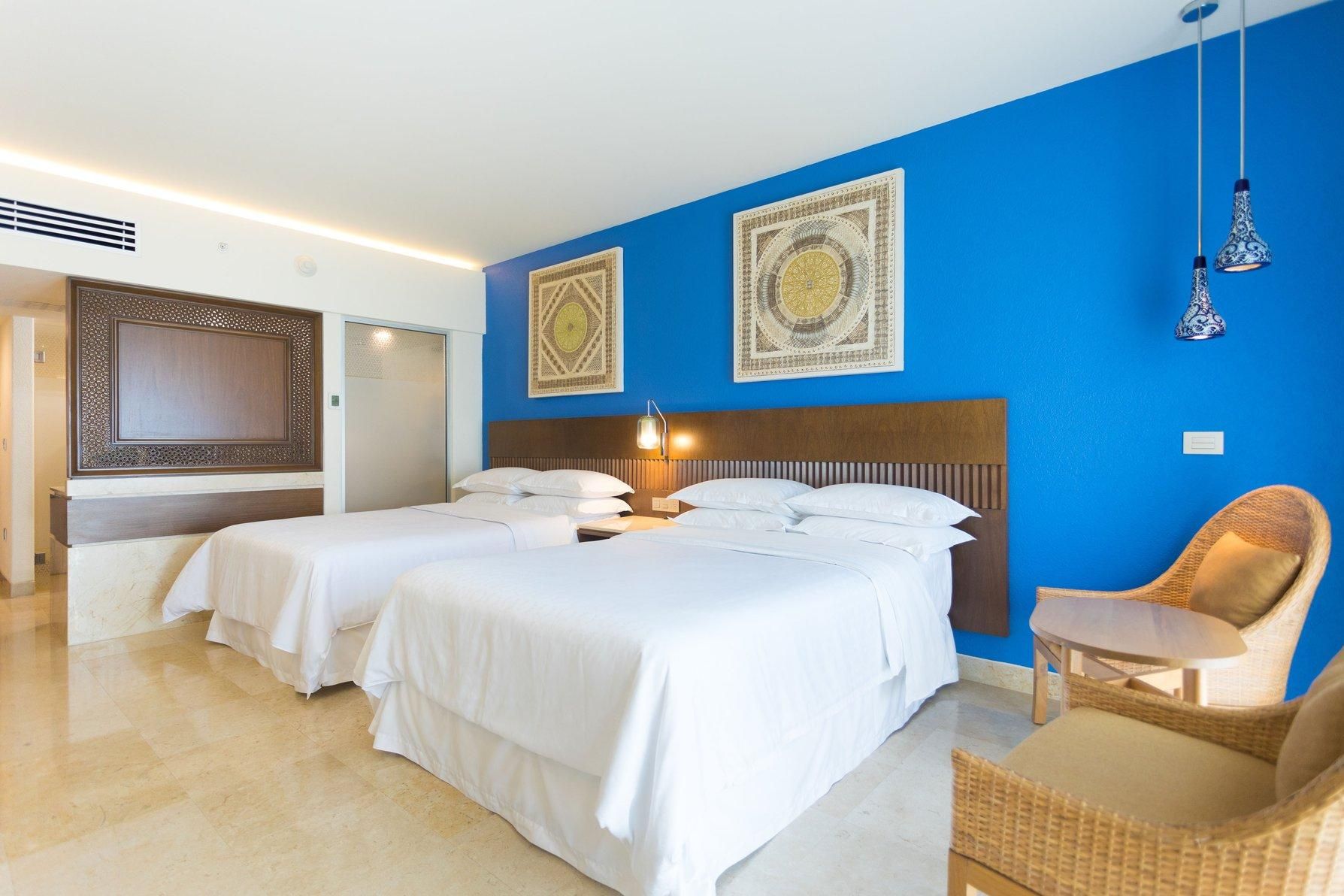 Signature Club Lounge level, Deluxe Guest room, 2 Double, Bay view, High floor