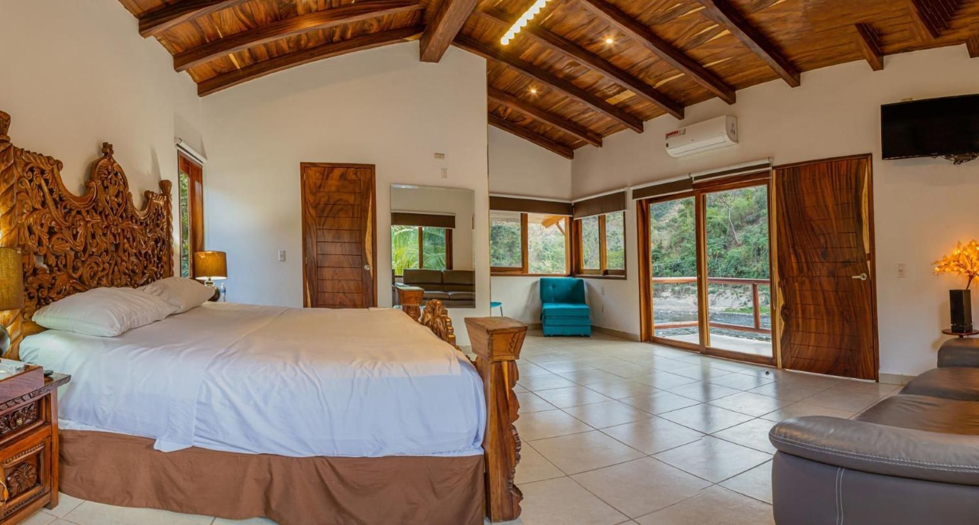 Deluxe Villa