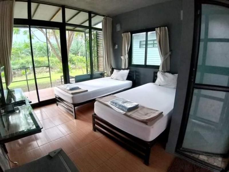 Baan Rim Nam Resort Bungalow