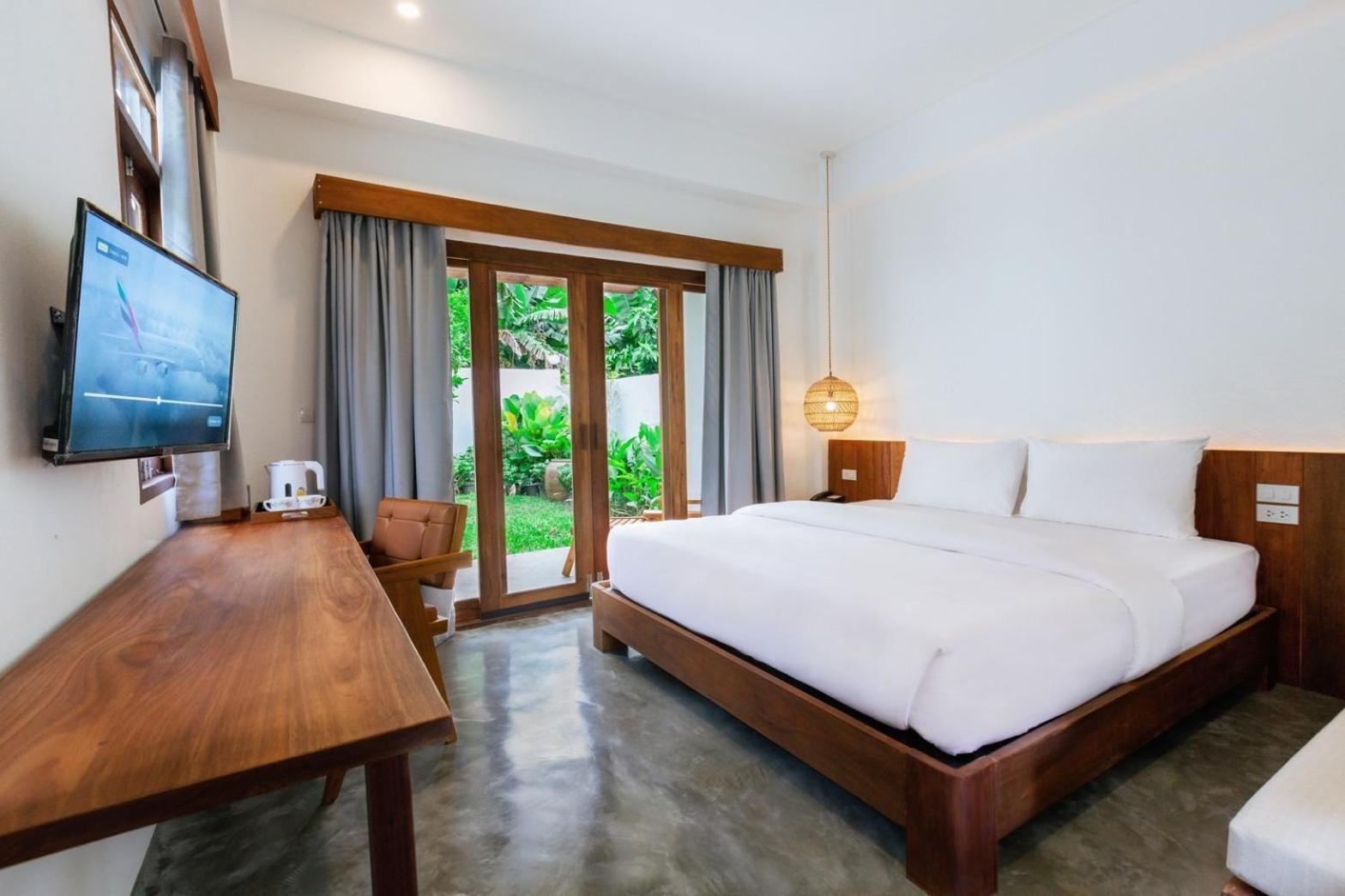 King Room with Garden View