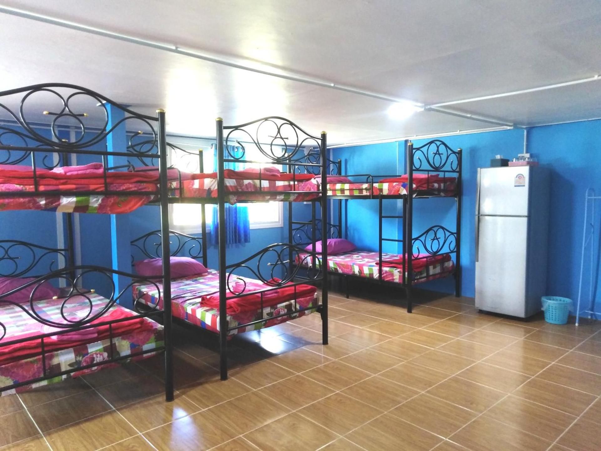Mixed Dormitory Room