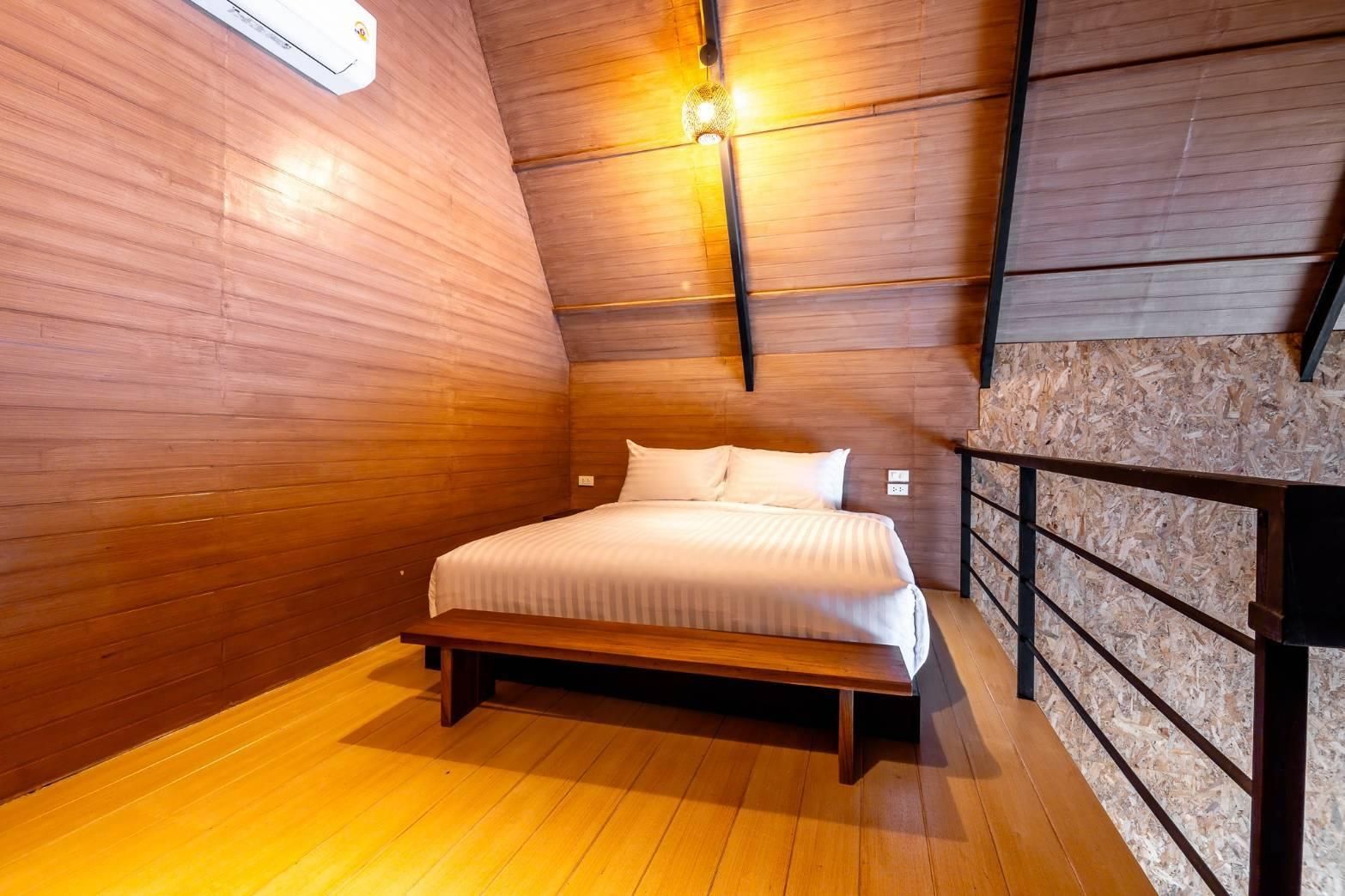 Hom-I-Din Farm and Homestay Double Room with Private Pool