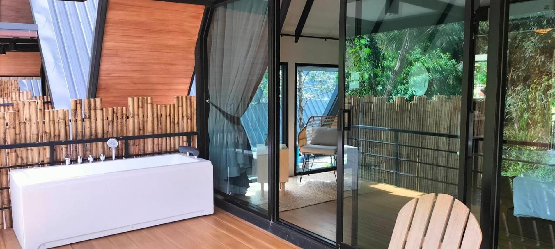 Deluxe Double Room with Bath
