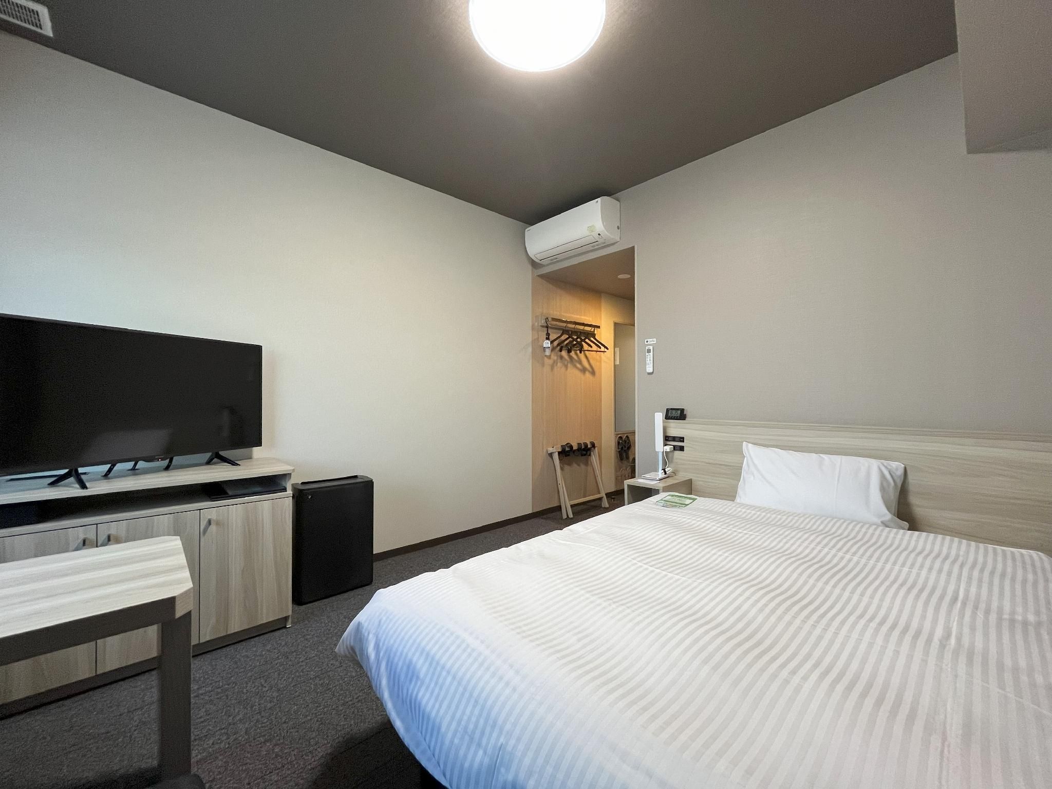 Single Room - Non-Smoking