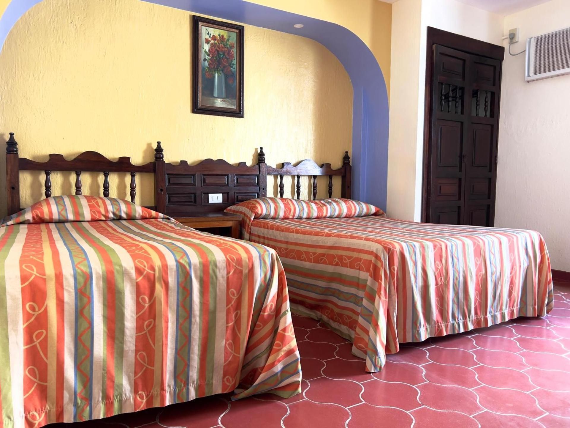 Basic Triple Room