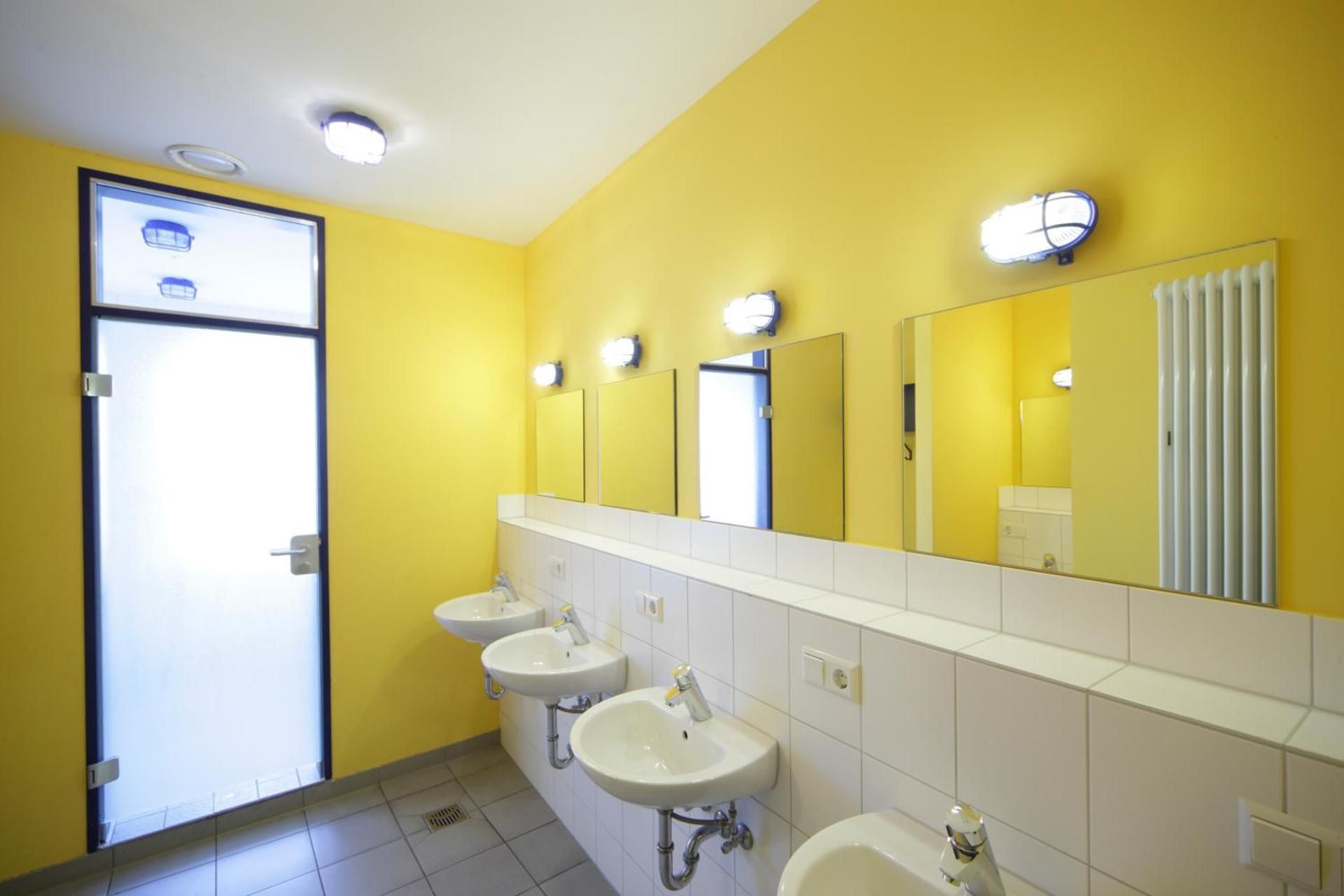 Single Room with Shared Bathroom