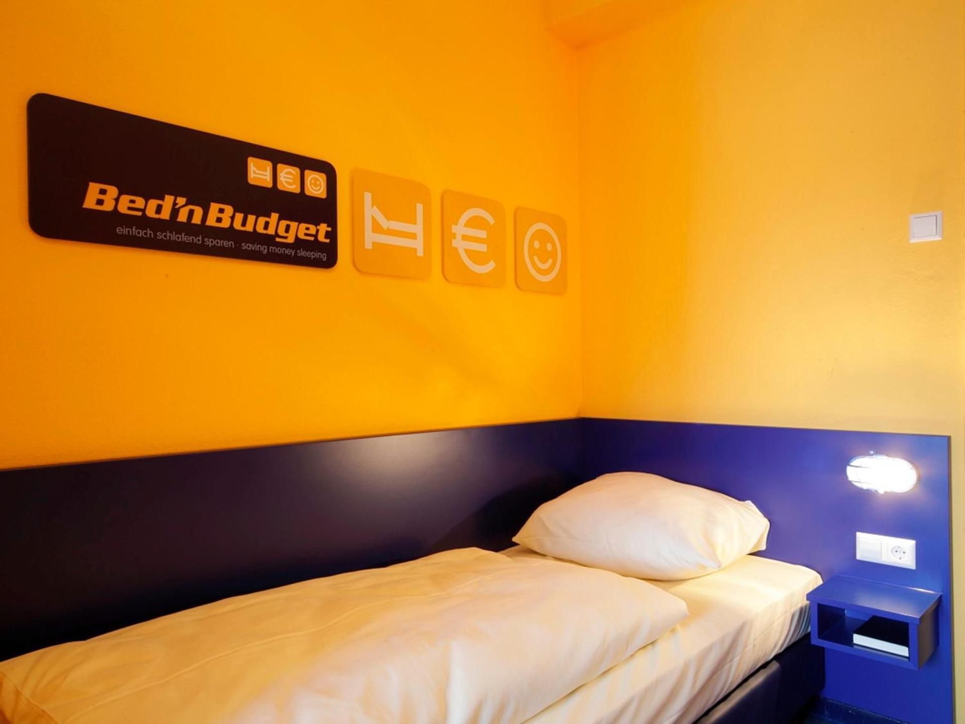 Single Room with Shared Bathroom