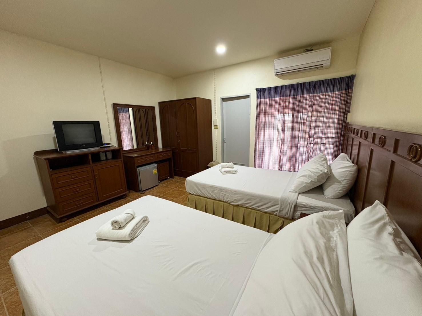 Cabbages & Condoms Hotel Ratchaburi Standard Twin 2