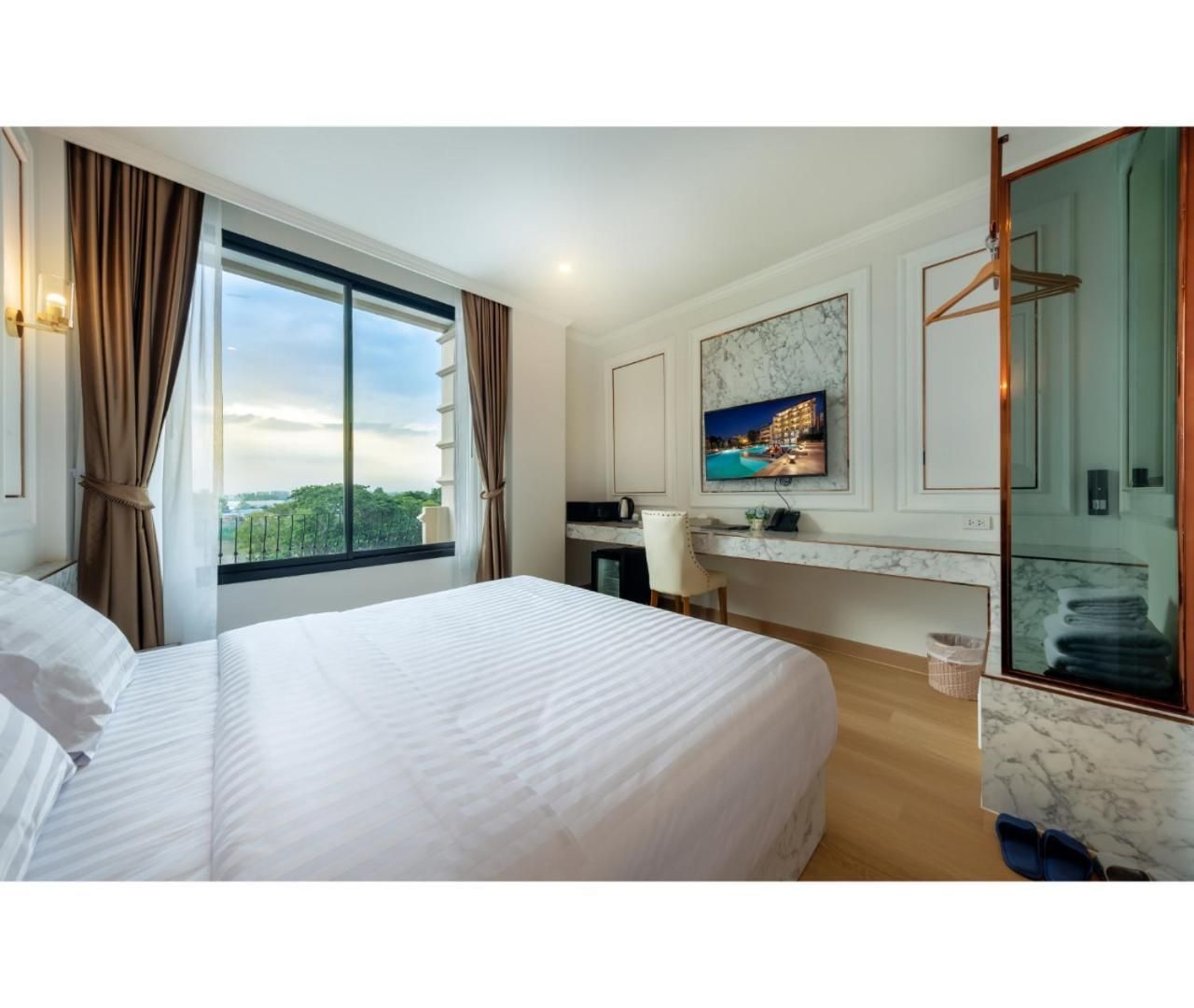 Nine River Hotel Deluxe River