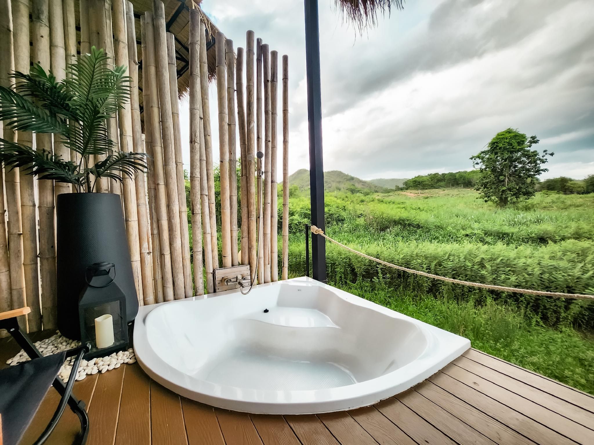 Mondara Villa and Glamping Dome Tent with Semi-Double Bed 2